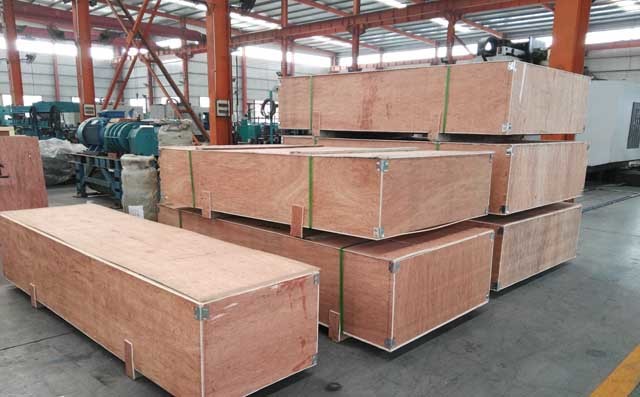 豐源機(jī)械三葉羅茨鼓風(fēng)機(jī)裝箱準(zhǔn)備發(fā)貨 豐源機(jī)械三葉羅茨鼓風(fēng)機(jī)裝箱準(zhǔn)備發(fā)貨