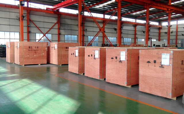 裝箱完畢準(zhǔn)備裝車中 裝箱完畢準(zhǔn)備裝車中